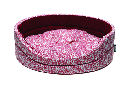 Лежанка COMFY  DAISY  M  (54х46х16 см), узор красного цвета, 245132